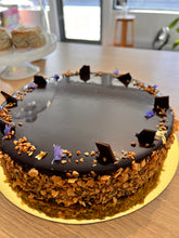 Charger l'image dans la galerie, Gâteau_dont_vous_etes_le_héros_montréal_chopine_pâtisserie_dessert