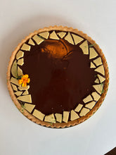 Charger l&#39;image dans la galerie, tarte au chocolat et caramel fruit de la passion chopine pâtisserie
