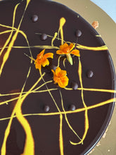 Charger l'image dans la galerie, Mousse_au_chocolat_fruit_de_la_passion_gateau_montreal