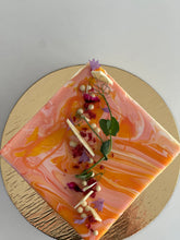 Charger l'image dans la galerie, Gateau_montreal_patisserie_fraise_psychedelique