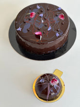 Charger l'image dans la galerie, Mousse_choco_cassis_patisserie