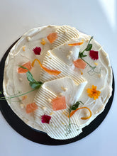 Charger l'image dans la galerie, gateau_camomille_pamplemousse_rose_choco_blanc
