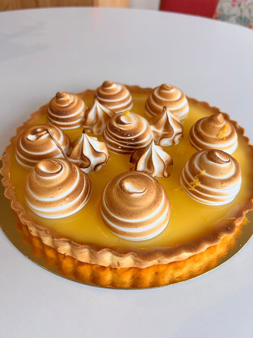 Tarte au citron meringue torchée Chopine Pâtisserie Montréal